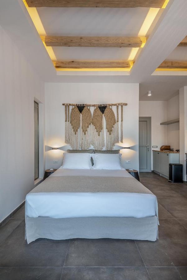 Vivere Luxury Suites Pera Gyalos Buitenkant foto