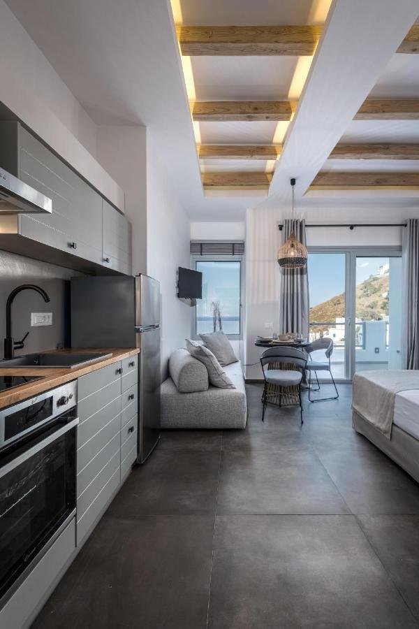 Vivere Luxury Suites Pera Gyalos Buitenkant foto