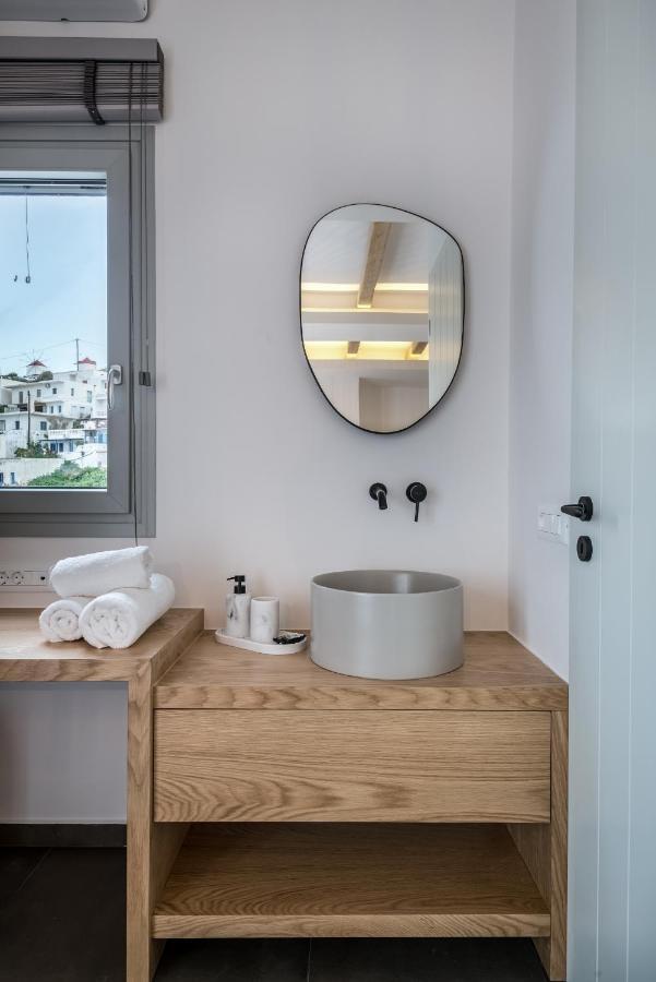 Vivere Luxury Suites Pera Gyalos Buitenkant foto