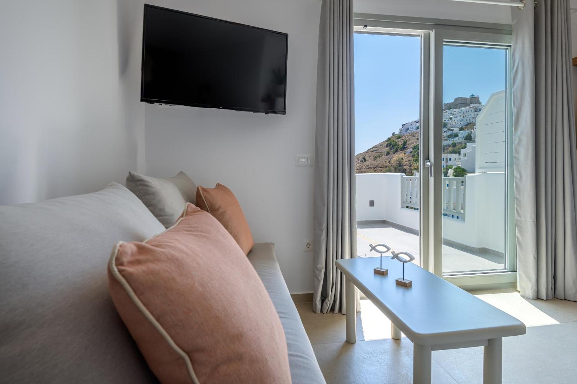 Vivere Luxury Suites Pera Gyalos Buitenkant foto
