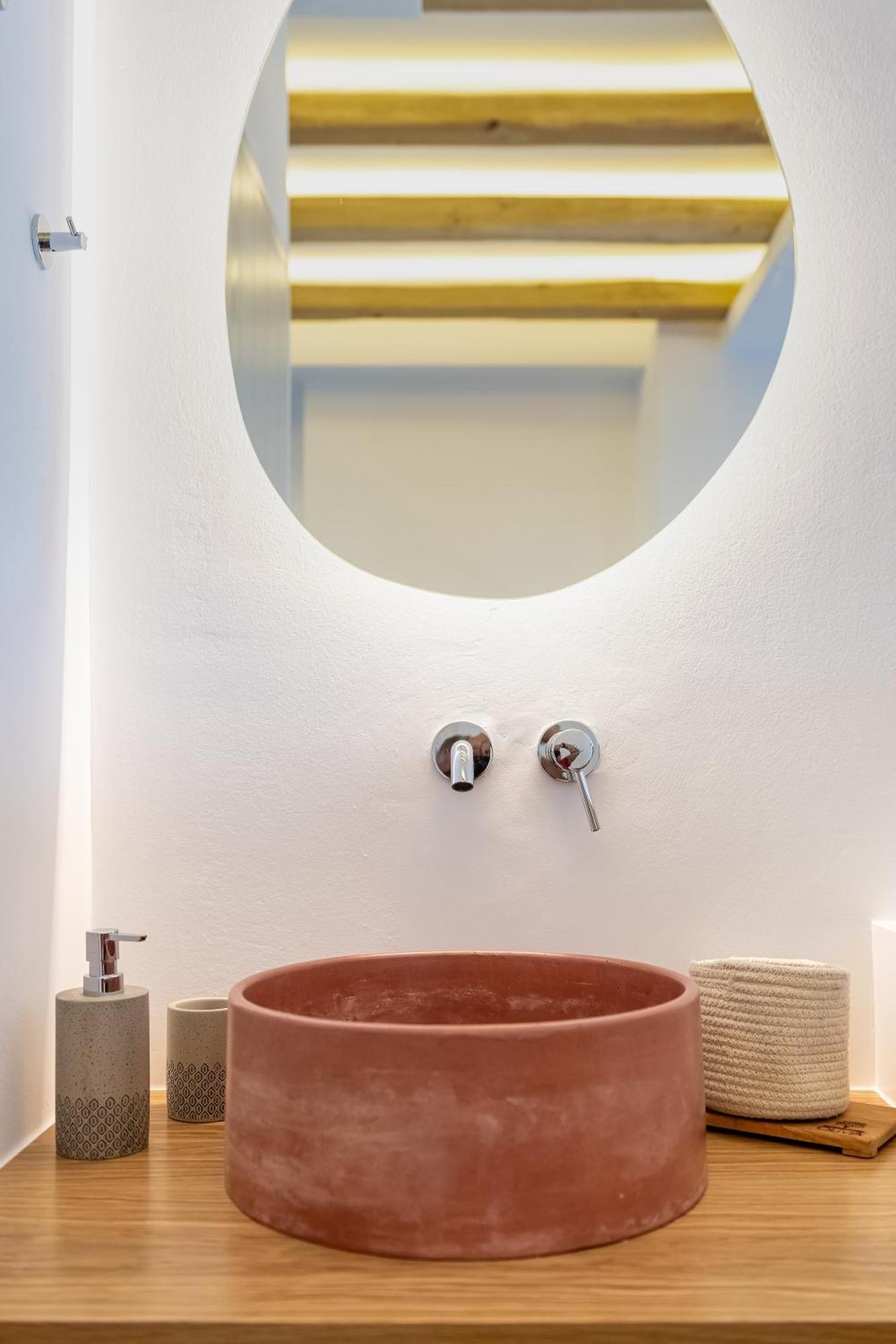 Vivere Luxury Suites Pera Gyalos Buitenkant foto