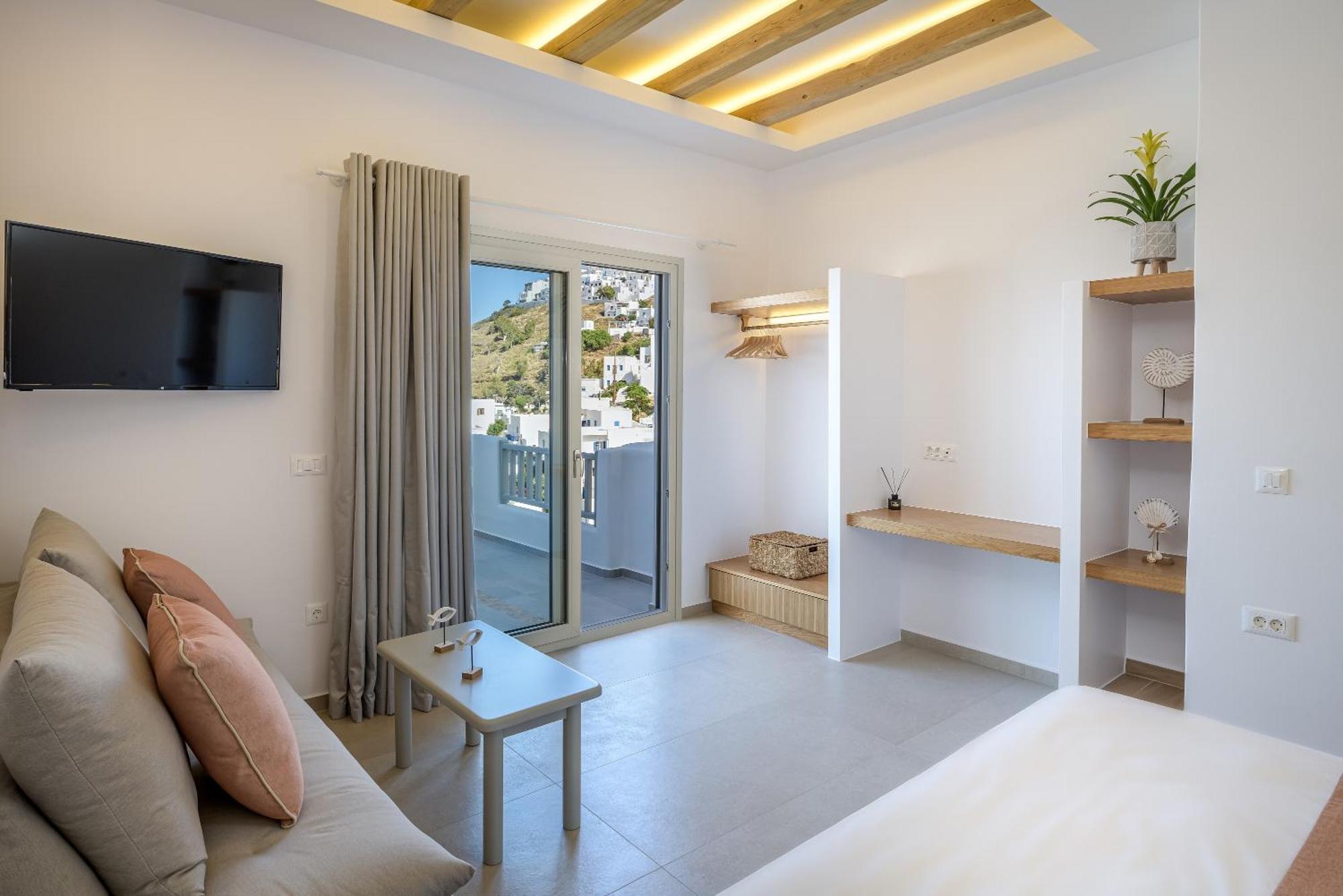 Vivere Luxury Suites Pera Gyalos Buitenkant foto